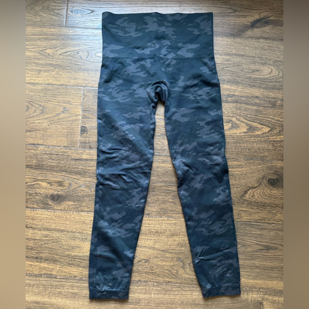 SPANX Black Camouflage Leggings